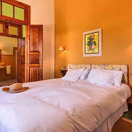 Casa Lola Y Juan 3*