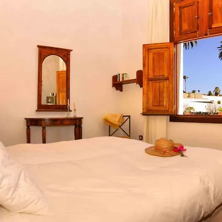 Casa Lola Y Juan Haria